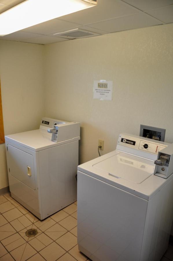 Americinn By Wyndham Clear Lake Extérieur photo