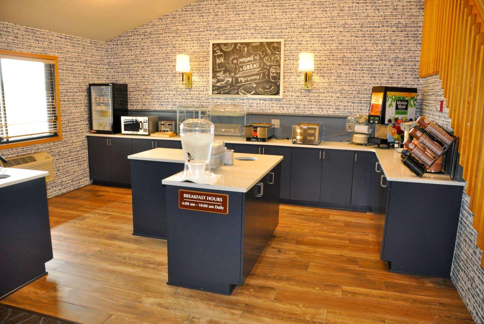Americinn By Wyndham Clear Lake Extérieur photo