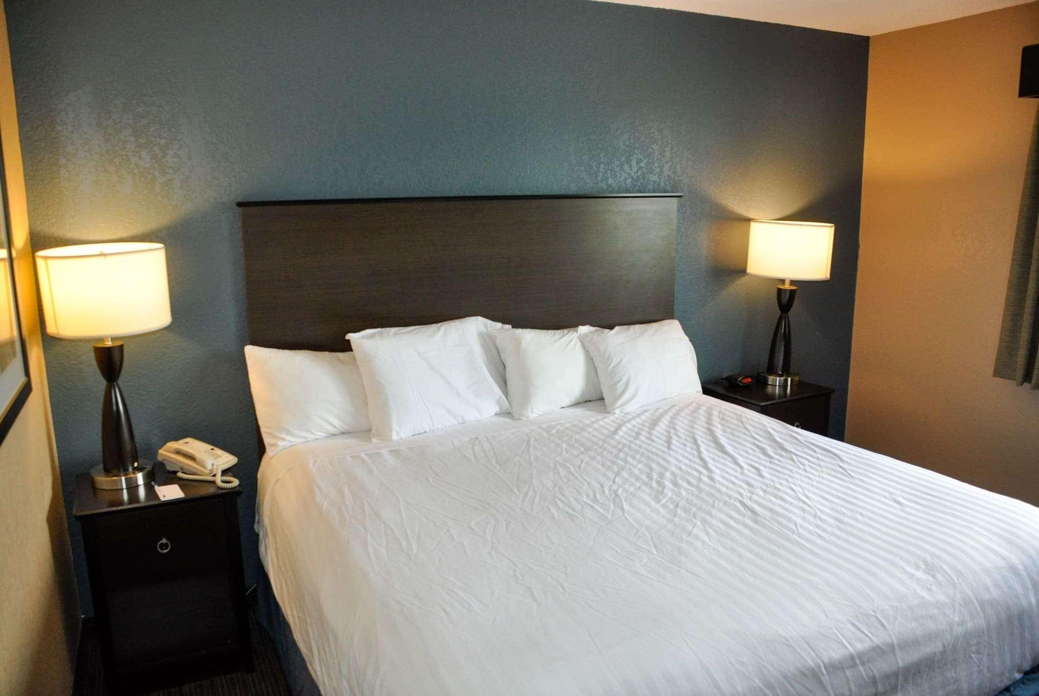 Americinn By Wyndham Clear Lake Extérieur photo